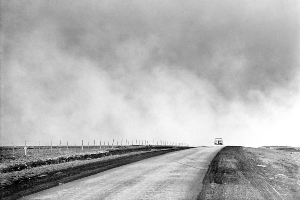 How the Dust Bowl Undermined the Libertarian Ideology of Plains Farmers -  Public Discourse
