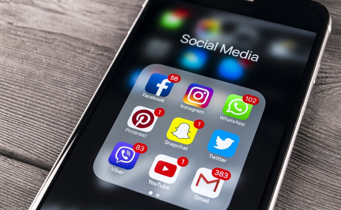 Social media apps on iphone