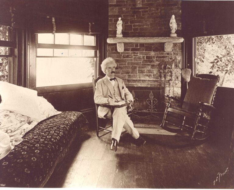 Mark Twain sepia tone